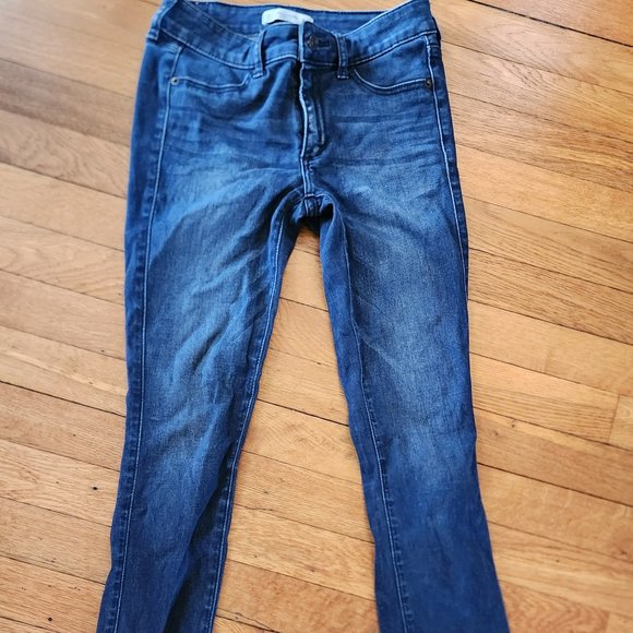Abercrombie and Fitch Skinny Jeans - Picture 1 of 4